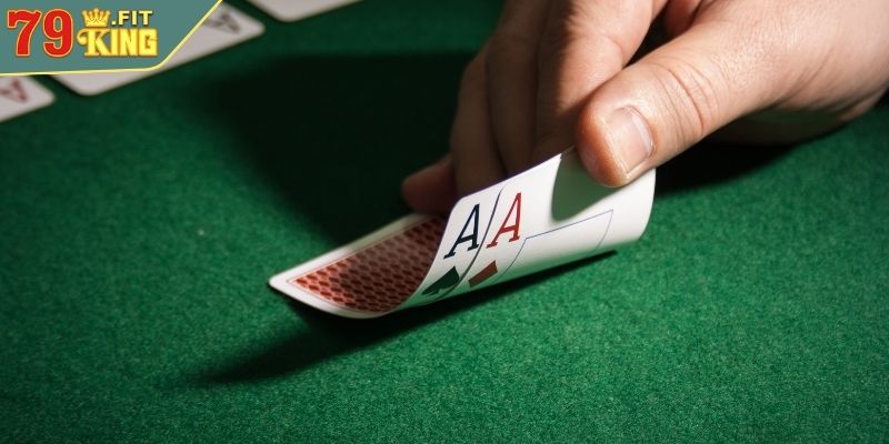 Hiểu Rõ Các Hand Bài Poker 79KING Chinh Phục Mọi Ván Đấu 4 Chiến thuật chơi Poker 79KING dựa trên các hand bài